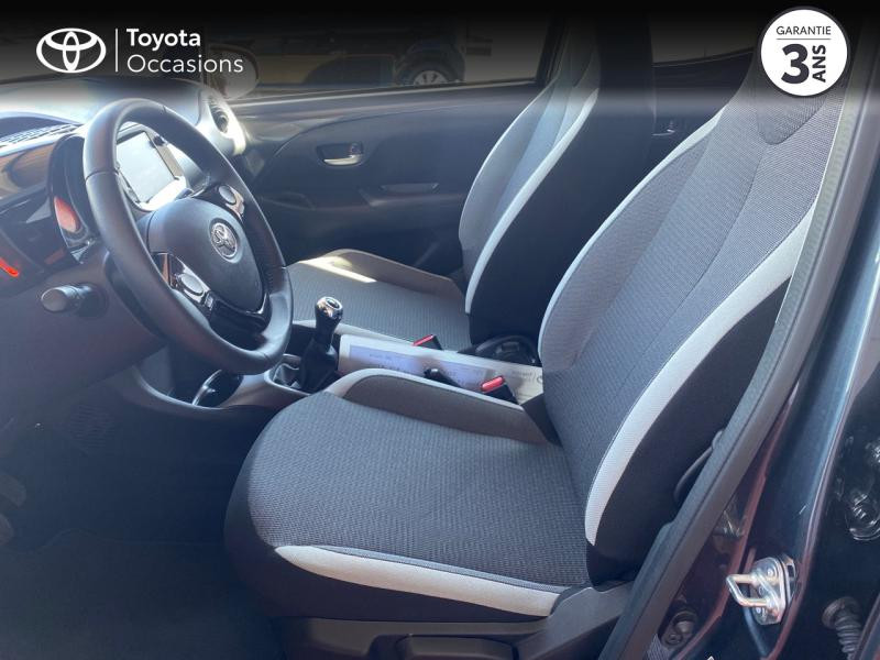 Photo 11 de l'offre de TOYOTA Aygo 1.0 VVT-i 72ch x-play 5P MY19 à 12290€ chez Altis - Toyota Pontivy