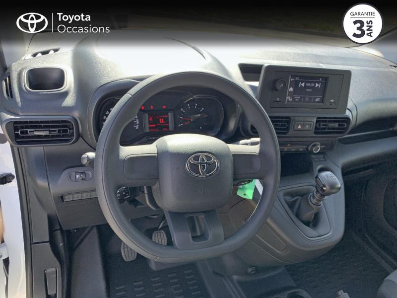 Photo 17 de l'offre de TOYOTA PROACE CITY Medium 100 D-4D Active RC21 à 23880€ chez Altis - Toyota Pontivy