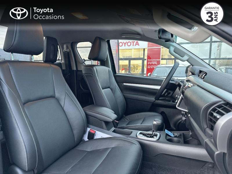 Photo 6 de l'offre de TOYOTA Hilux 2.4 D-4D X-Tra Cabine Lounge 4WD BVA RC21 à 42490€ chez Altis - Toyota Pontivy
