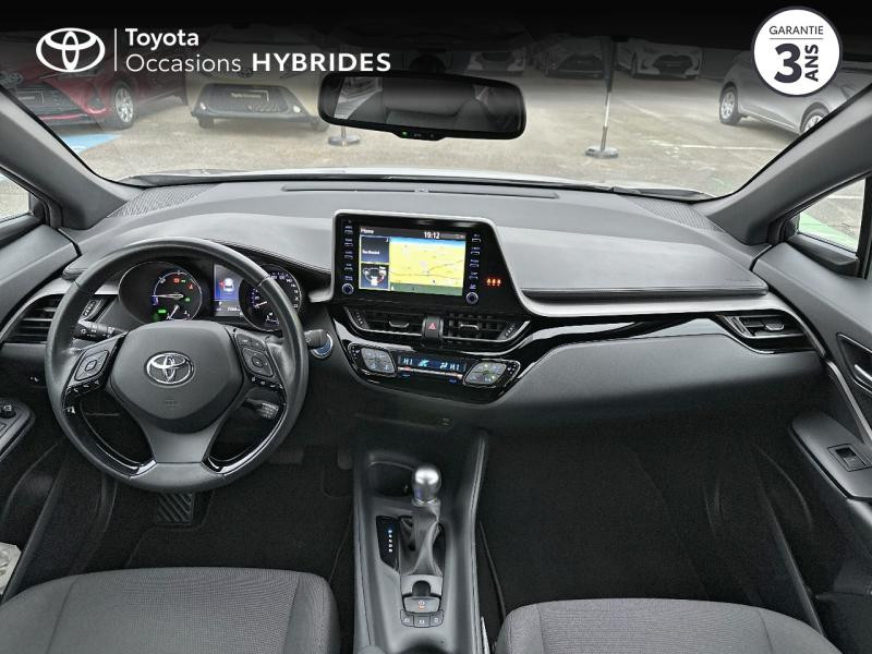 Photo 8 de l'offre de TOYOTA C-HR 122h Dynamic Business 2WD E-CVT MC19 à 23490€ chez Altis - Toyota Pontivy