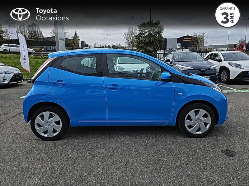 Photo 27 de l'offre de TOYOTA Aygo 1.0 VVT-i 69ch x-play 5p à 10990€ chez Altis - Toyota Pontivy