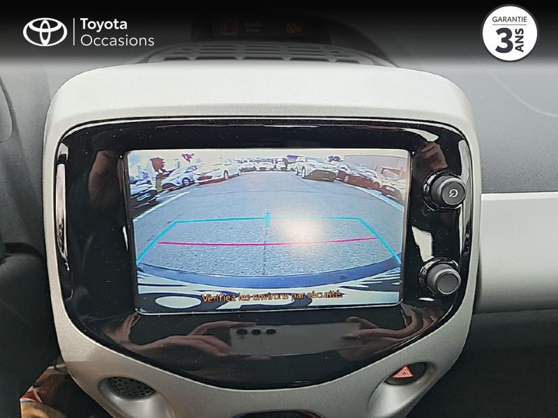 Photo 14 de l'offre de TOYOTA Aygo 1.0 VVT-i 69ch x-play 5p à 10990€ chez Altis - Toyota Pontivy