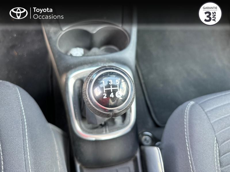Photo 23 de l'offre de TOYOTA Yaris 70 VVT-i Ultimate 5p à 13490€ chez Altis - Toyota Pontivy