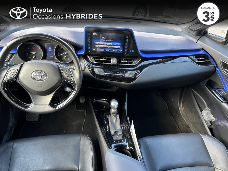 Photo 8 de l'offre de TOYOTA C-HR 122h Graphic 2WD E-CVT à 18490€ chez Altis - Toyota Pontivy