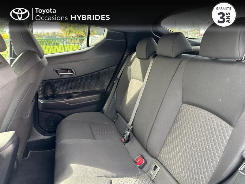 Photo 12 de l'offre de TOYOTA C-HR 1.8 122ch Design E-CVT à 29890€ chez Altis - Toyota Pontivy