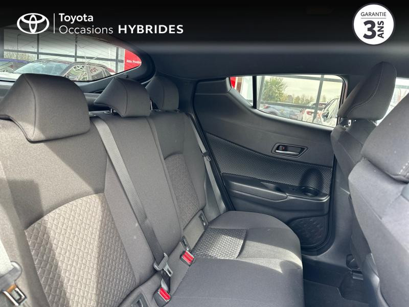 Photo 7 de l'offre de TOYOTA C-HR 1.8 122ch Design E-CVT à 29890€ chez Altis - Toyota Pontivy