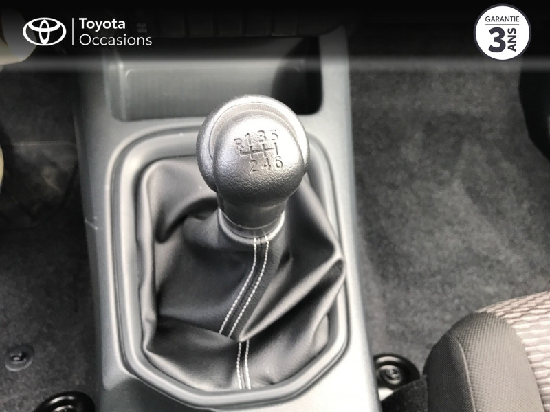 Photo 23 de l'offre de TOYOTA Hilux 2.4 D-4D Simple Cabine LeCap 2WD RC21 à 28880€ chez Altis - Toyota Pontivy