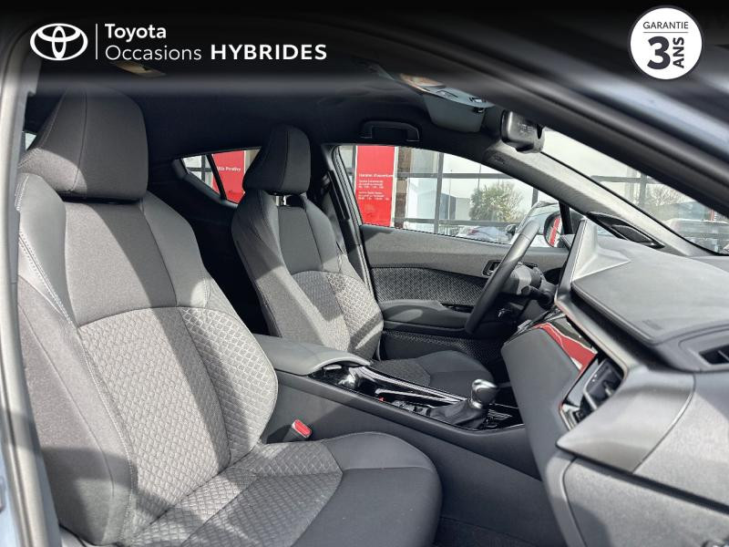 Photo 6 de l'offre de TOYOTA C-HR 1.8 122ch Design E-CVT à 29890€ chez Altis - Toyota Pontivy