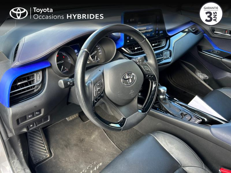 Photo 9 de l'offre de TOYOTA C-HR 122h Graphic 2WD E-CVT à 18490€ chez Altis - Toyota Pontivy