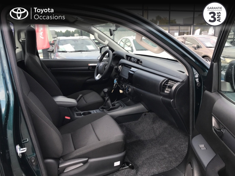 Photo 6 de l'offre de TOYOTA Hilux 2.4 D-4D Simple Cabine LeCap 2WD RC21 à 28880€ chez Altis - Toyota Pontivy