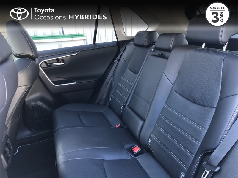 Photo 6 de l'offre de TOYOTA RAV4 2.5 Hybride 218ch Lounge 2WD MY23 à 49690€ chez Altis - Toyota Pontivy