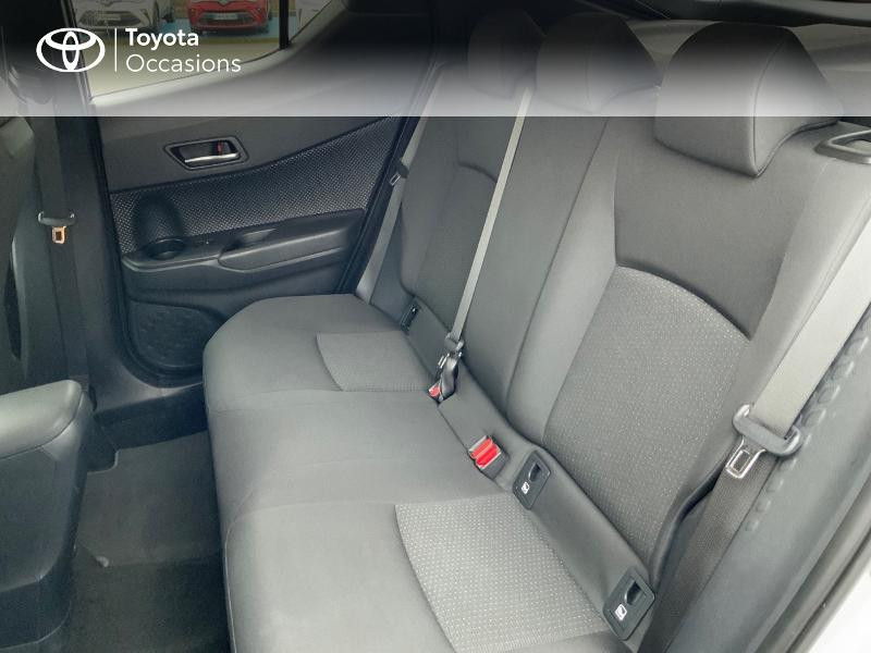 Photo 12 de l'offre de TOYOTA C-HR 122h Edition 2WD E-CVT RC18 à 21880€ chez Altis - Toyota Auray