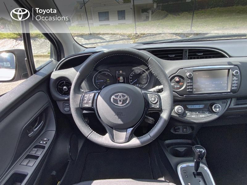 Photo 9 de l'offre de TOYOTA Yaris 100h Dynamic 5p RC18 à 14680€ chez Altis - Toyota Auray