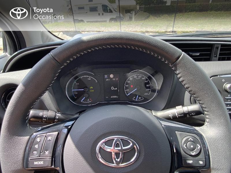 Photo 13 de l'offre de TOYOTA Yaris 100h Dynamic 5p RC18 à 14680€ chez Altis - Toyota Auray