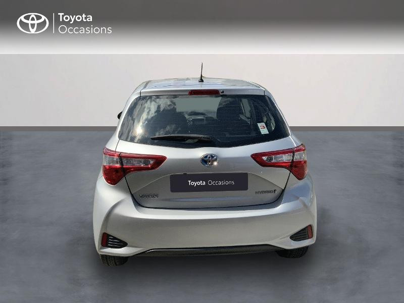 Photo 4 de l'offre de TOYOTA Yaris 100h Dynamic 5p RC18 à 14680€ chez Altis - Toyota Auray