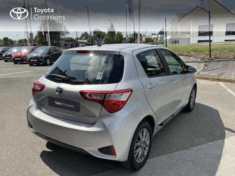Photo 18 de l'offre de TOYOTA Yaris 100h Dynamic 5p RC18 à 14680€ chez Altis - Toyota Auray