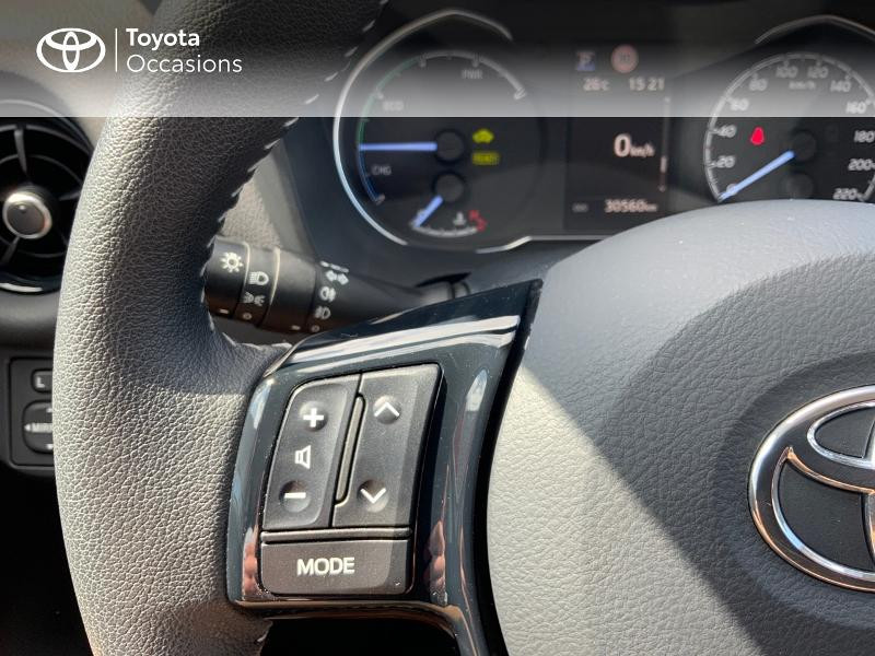 Photo 24 de l'offre de TOYOTA Yaris 100h Dynamic 5p RC18 à 14680€ chez Altis - Toyota Auray