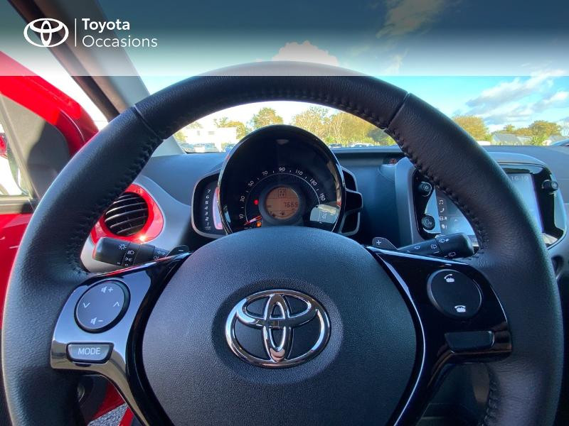 Photo 13 de l'offre de TOYOTA Aygo 1.0 VVT-i 72ch x-play x-shift 5p MY20 à 14980€ chez Altis - Toyota Auray