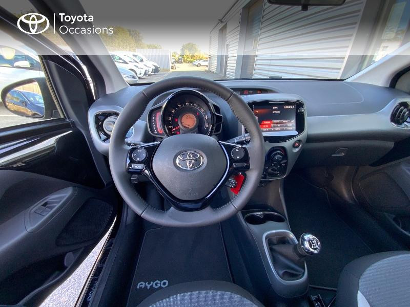 Photo 9 de l'offre de TOYOTA Aygo 1.0 VVT-i 72ch x-play 5p MY21 à 13240€ chez Altis - Toyota Auray