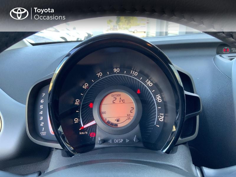Photo 14 de l'offre de TOYOTA Aygo 1.0 VVT-i 72ch x-play 5p MY21 à 13240€ chez Altis - Toyota Auray