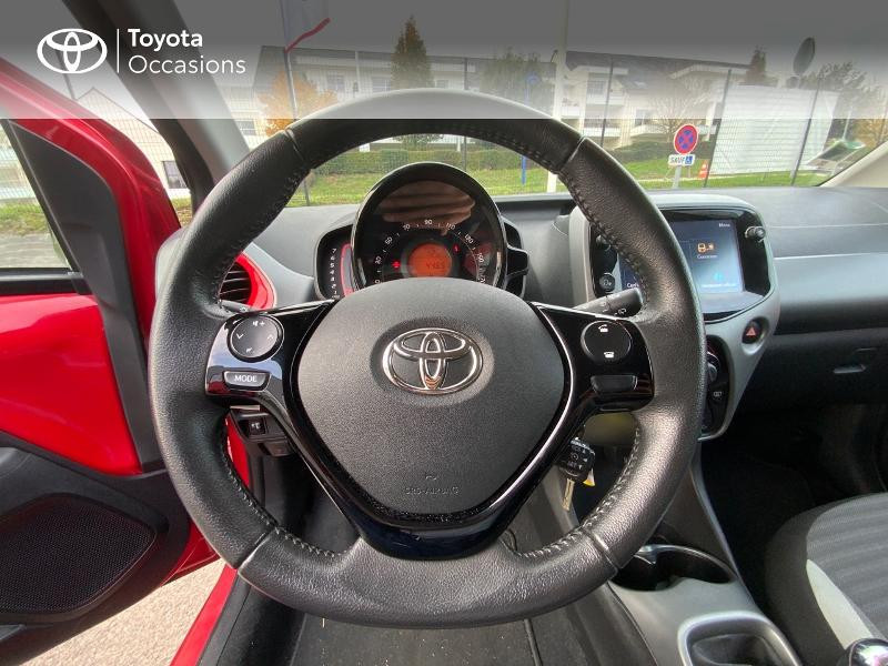 Photo 9 de l'offre de TOYOTA Aygo 1.0 VVT-i 72ch x-play x-app 5p MC18 à 9680€ chez Altis - Toyota Auray