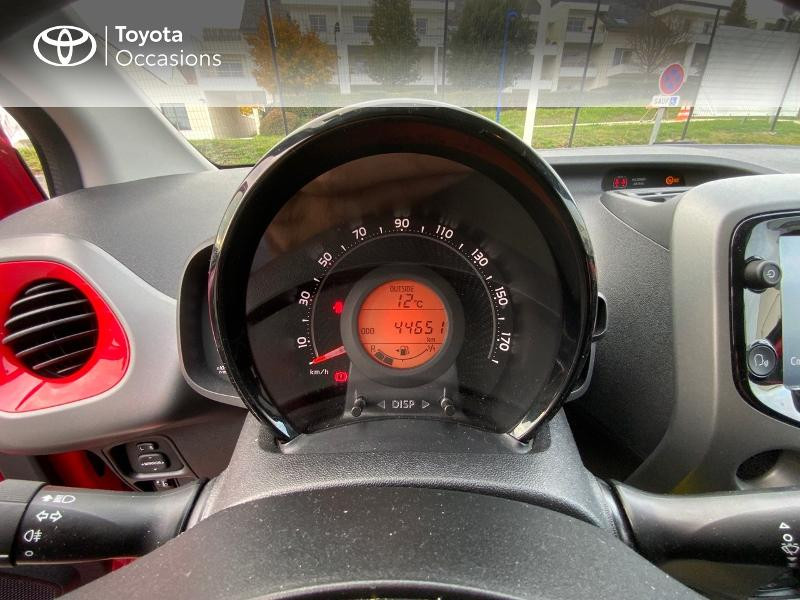 Photo 14 de l'offre de TOYOTA Aygo 1.0 VVT-i 72ch x-play x-app 5p MC18 à 9680€ chez Altis - Toyota Auray