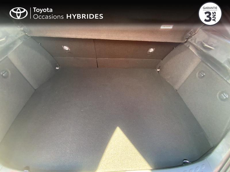 Photo 10 de l'offre de TOYOTA C-HR 184h Dynamic Business 2WD E-CVT + Programme Beyond Zero Academy MY22 à 30890€ chez Altis - Toyota Auray