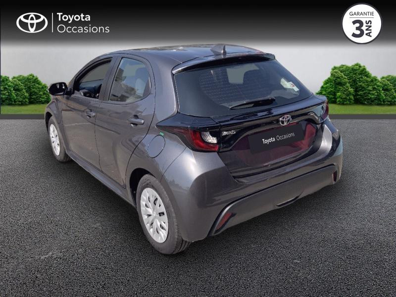 Photo 2 de l'offre de TOYOTA Yaris 70 VVT-i Dynamic Business 5p MY21 à 16490€ chez Altis - Toyota Auray