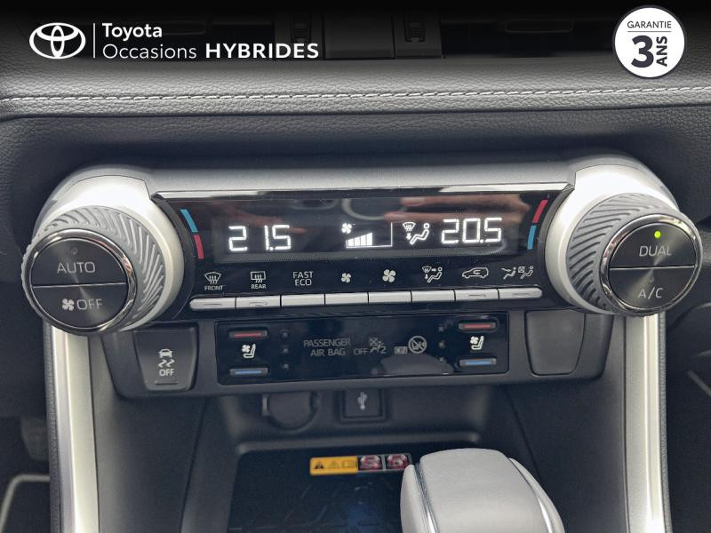 Photo 8 de l'offre de TOYOTA RAV4 Hybride 218ch Lounge 2WD MY22 à 48690€ chez Altis - Toyota Auray