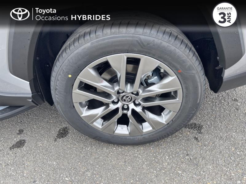 Photo 14 de l'offre de TOYOTA RAV4 Hybride 218ch Lounge 2WD MY22 à 48690€ chez Altis - Toyota Auray