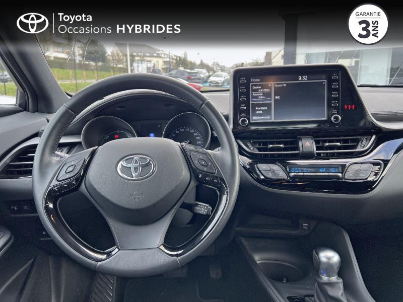 Photo 8 de l'offre de TOYOTA C-HR 122h Dynamic 2WD E-CVT RC18 à 23690€ chez Altis - Toyota Auray