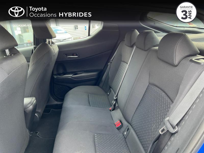 Photo 12 de l'offre de TOYOTA C-HR 122h Dynamic 2WD E-CVT RC18 à 23690€ chez Altis - Toyota Auray
