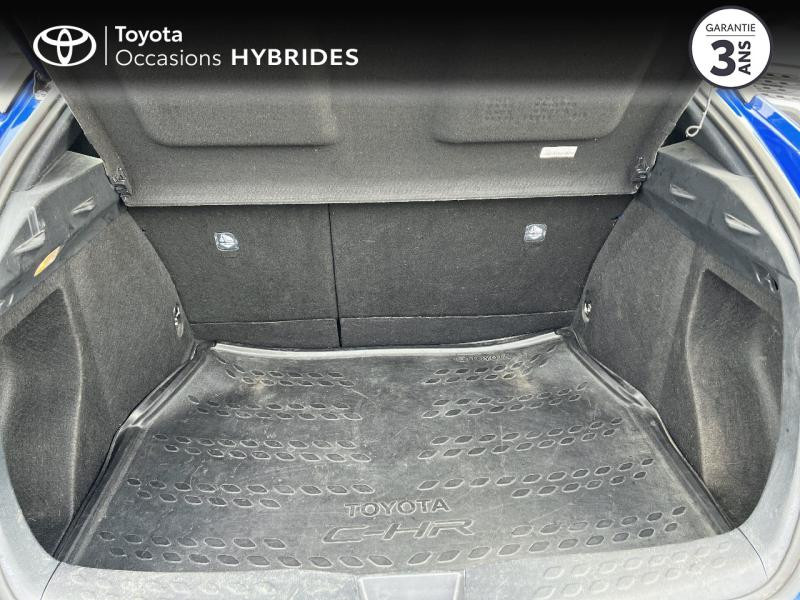 Photo 10 de l'offre de TOYOTA C-HR 122h Dynamic 2WD E-CVT RC18 à 23690€ chez Altis - Toyota Auray