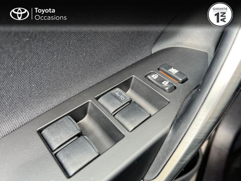 Photo 21 de l'offre de TOYOTA Auris 100 VVT-i Dynamic à 10490€ chez Altis - Toyota Auray