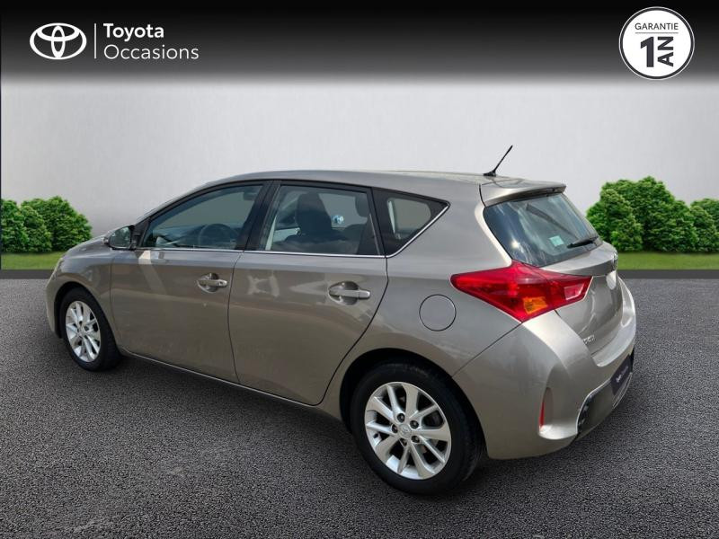 Photo 2 de l'offre de TOYOTA Auris 100 VVT-i Dynamic à 10490€ chez Altis - Toyota Auray