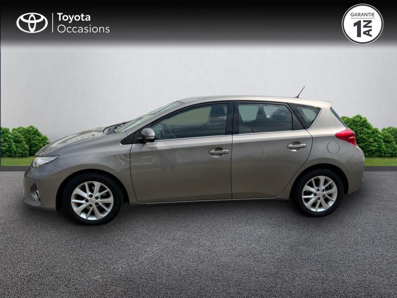 Photo 3 de l'offre de TOYOTA Auris 100 VVT-i Dynamic à 10490€ chez Altis - Toyota Auray