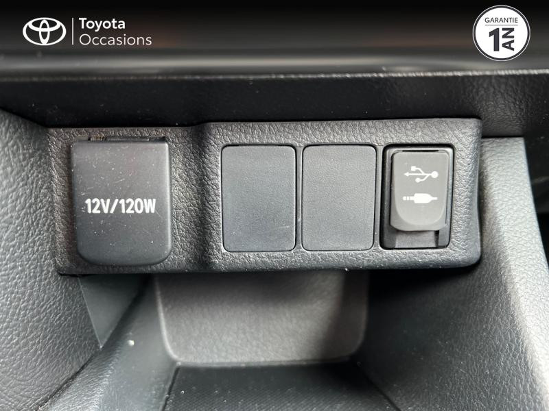 Photo 19 de l'offre de TOYOTA Auris 100 VVT-i Dynamic à 10490€ chez Altis - Toyota Auray