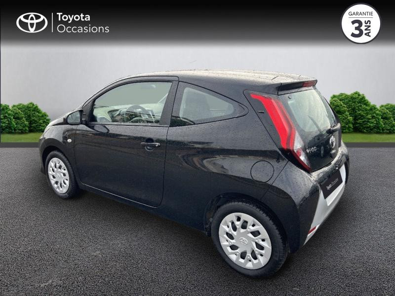 Photo 4 de l'offre de TOYOTA Aygo 1.0 VVT-i 72ch x-play 3P MY19 à 10690€ chez Altis - Toyota Auray