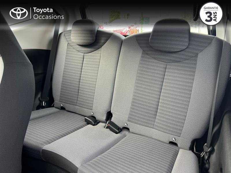 Photo 7 de l'offre de TOYOTA Aygo 1.0 VVT-i 72ch x-play 3P MY19 à 10690€ chez Altis - Toyota Auray