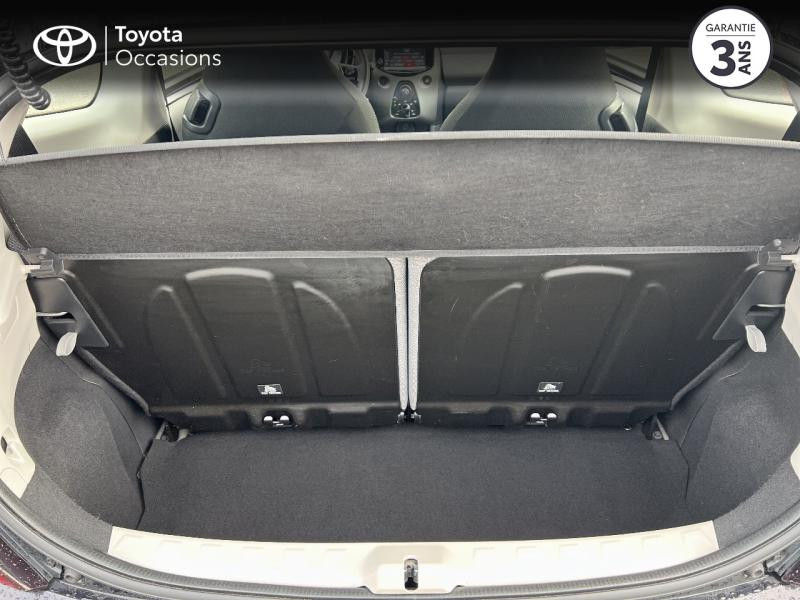 Photo 24 de l'offre de TOYOTA Aygo 1.0 VVT-i 72ch x-play 3P MY19 à 10690€ chez Altis - Toyota Auray