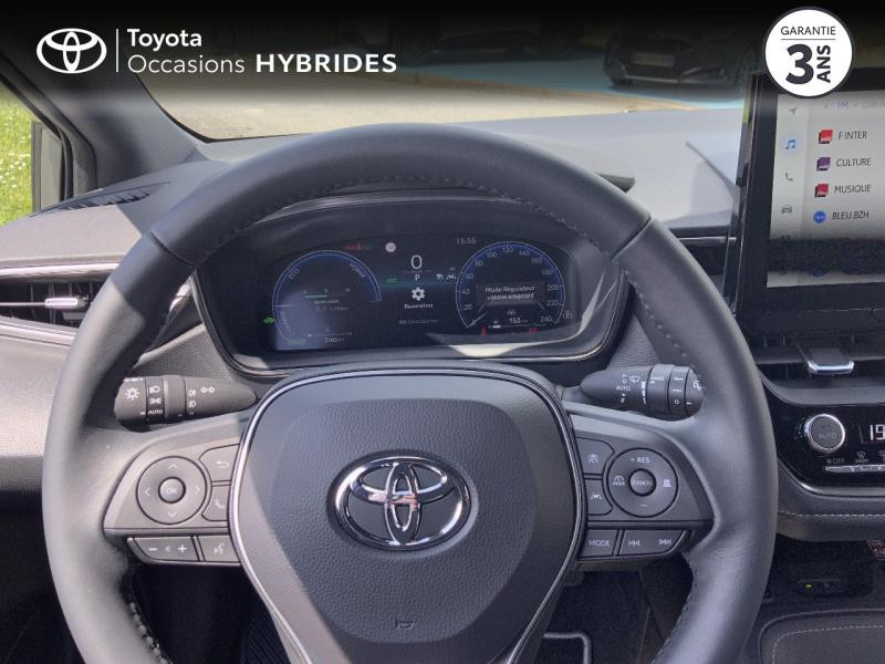 Photo 8 de l'offre de TOYOTA Corolla 1.8 140ch Design à 31690€ chez Altis - Toyota Auray