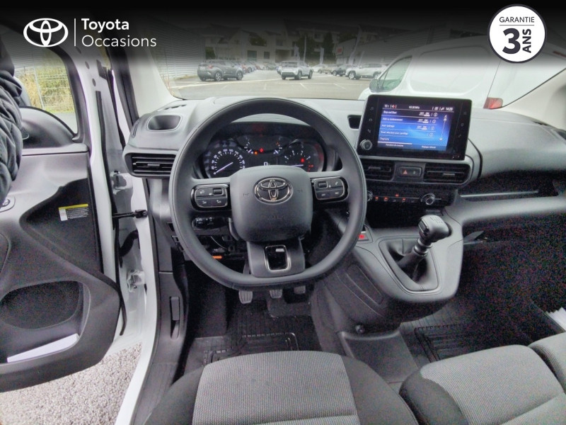Photo 23 de l'offre de TOYOTA PROACE CITY Medium 100 D-4D Business RC23 à 25990€ chez Altis - Toyota Auray