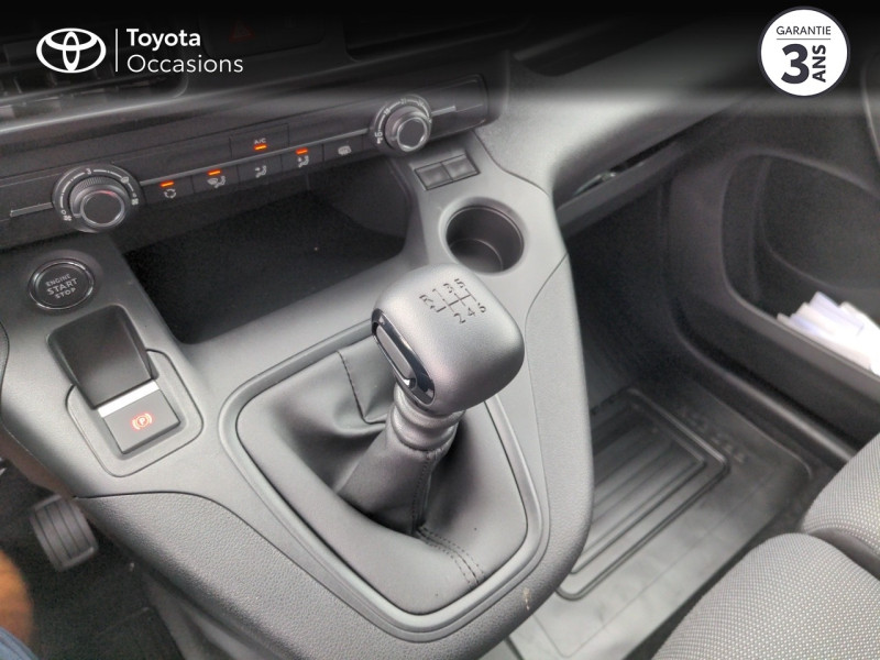 Photo 16 de l'offre de TOYOTA PROACE CITY Medium 100 D-4D Business RC23 à 25990€ chez Altis - Toyota Auray