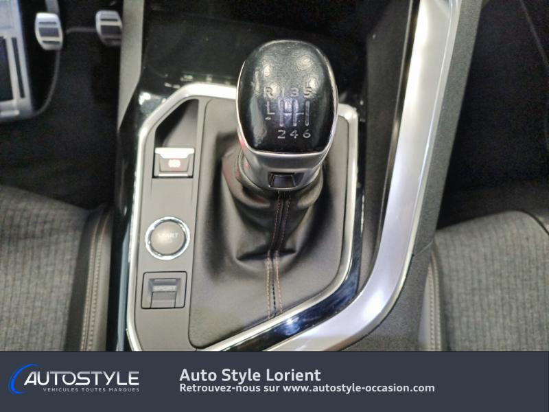 Photo 10 de l'offre de PEUGEOT 3008 1.2 PureTech 130ch GT Line S&S à 22490€ chez Autostyle Lorient