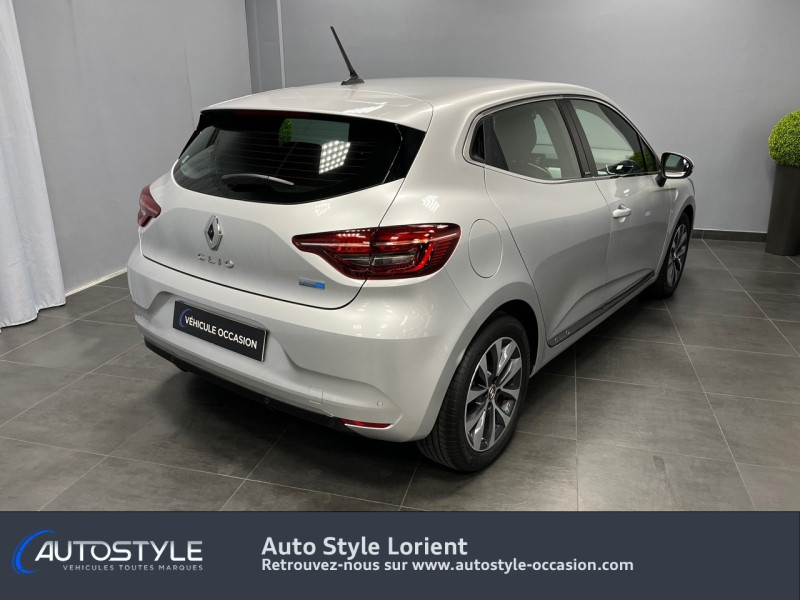 Renault Clio 1.6 E-Tech 140ch Intens -21 d'occasion à Lanester – Autostyle  Lorient