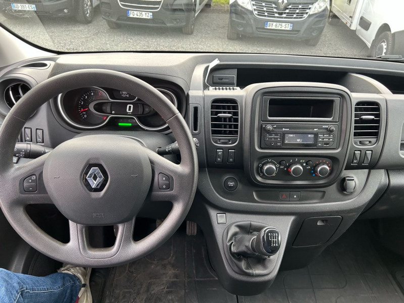 Photo 4 de l'offre de RENAULT TRAFIC III FG L1H1 1000 2.0 DCI 120CH GRAND CONFORT S&S E6 à 22800€ chez Garage Leboeuf