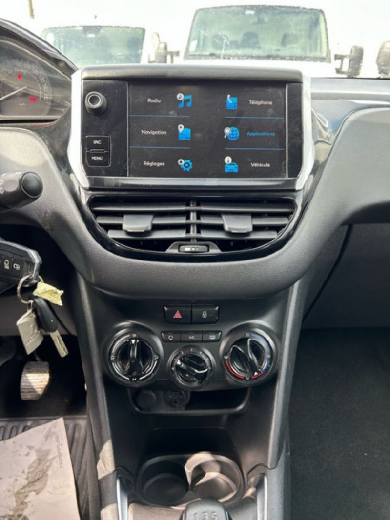Photo 8 de l'offre de PEUGEOT 208 1.6 BLUEHDI 100CH ACTIVE BUSINESS S&S 5P à 10950€ chez Garage Leboeuf