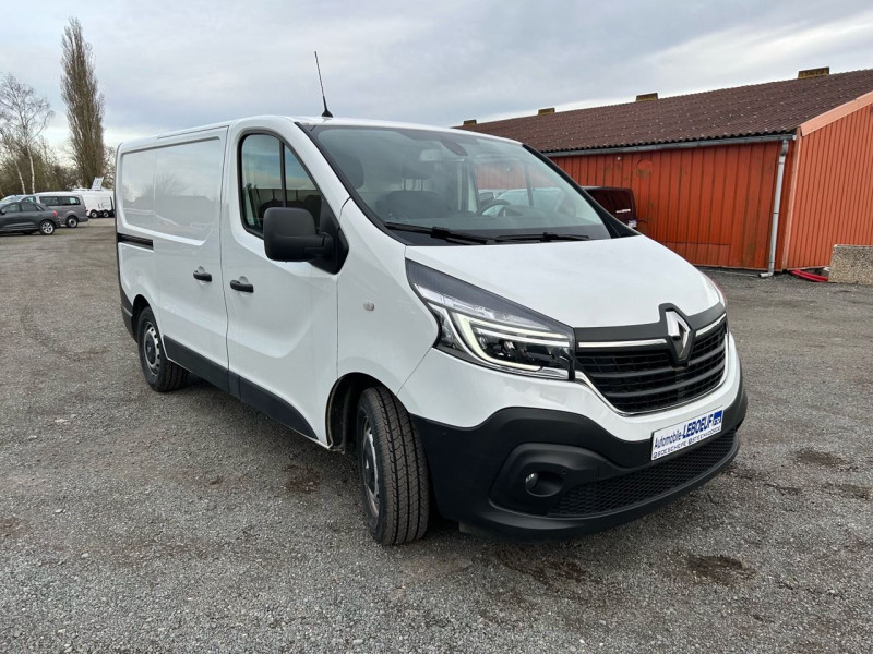 Photo 2 de l'offre de RENAULT TRAFIC III FG L1H1 1000 2.0 DCI 120CH GRAND CONFORT S&S E6 à 22800€ chez Garage Leboeuf